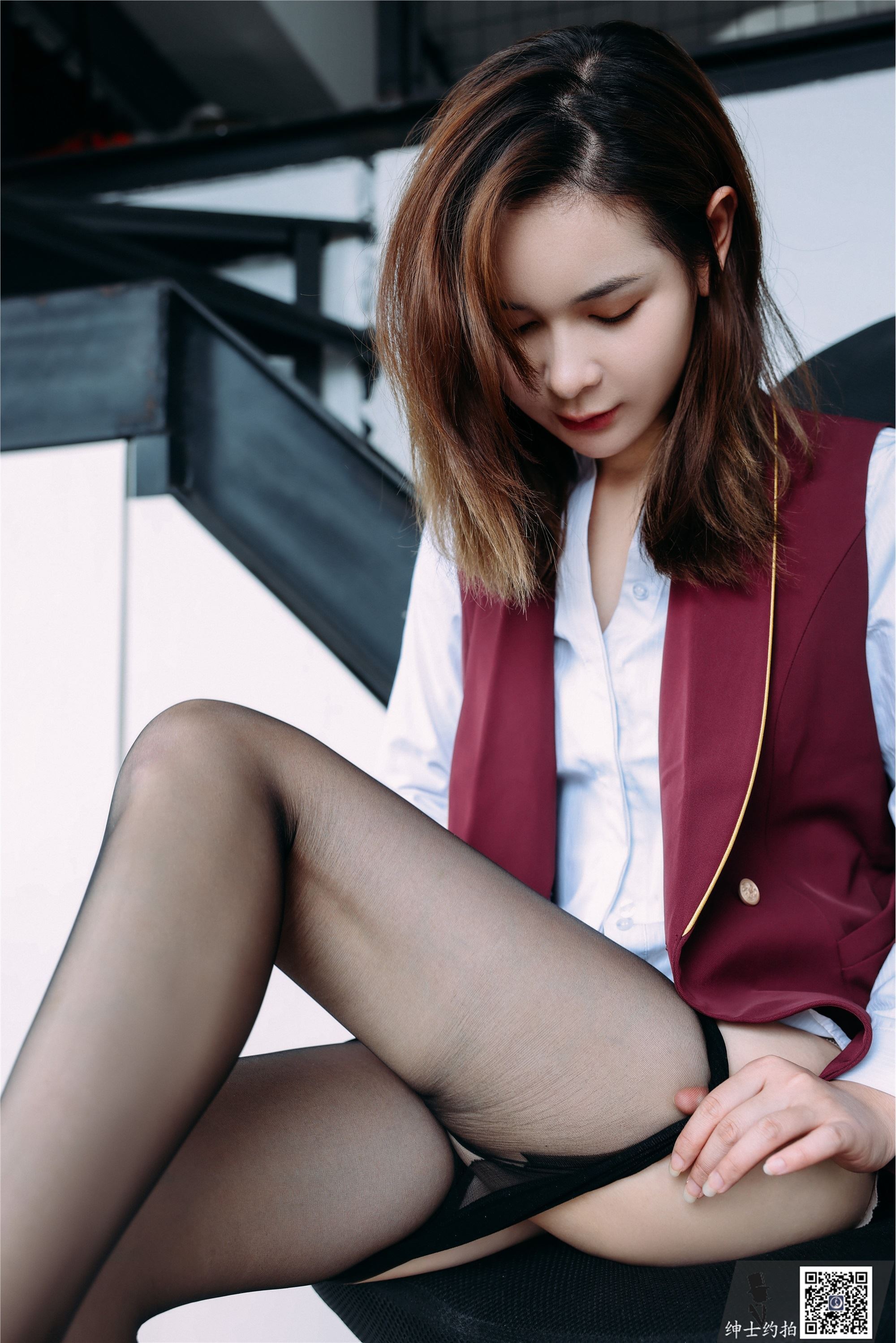 SHENSHI绅士 – SS011 戚薇